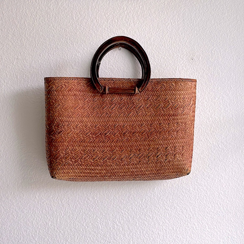 Vintage woven basket style purse